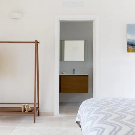 Designer With 4 Bedrooms Stunning Views In Puglia Villa *